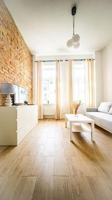 Stylish Apartment In Varsó Kültér fotó