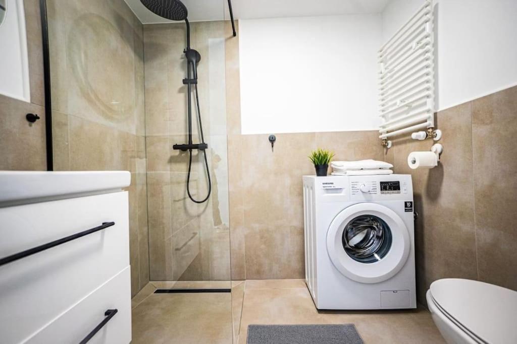 Stylish Apartment In Varsó Kültér fotó
